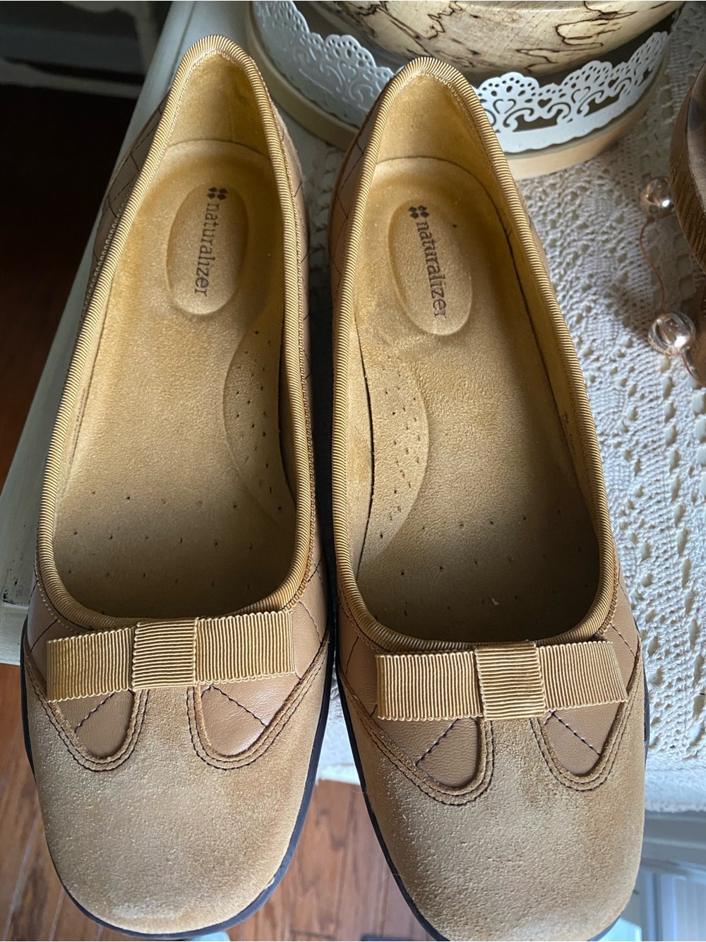 Naturalizer Tan Suede Bow Slip-On Flats